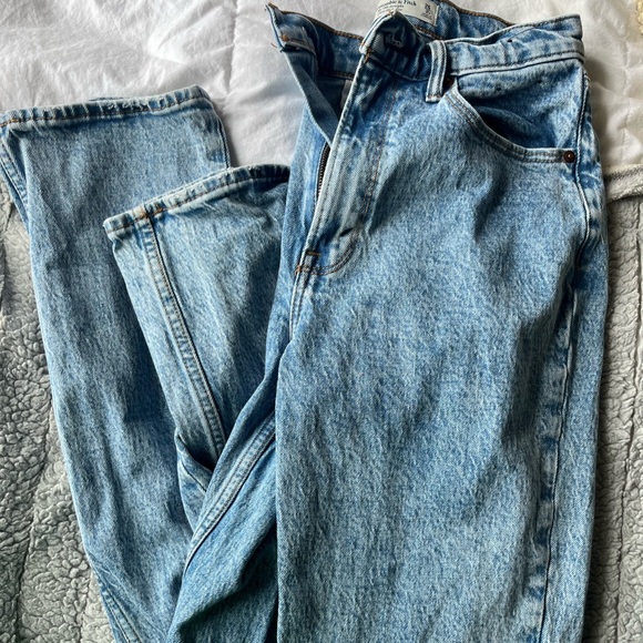 Abercrombie ultra high rise curve love 90s straight jeans - Picture 2 of 3